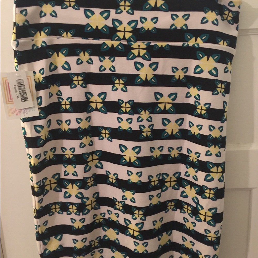 NWT XL Lularoe Floral Cassie Skirt